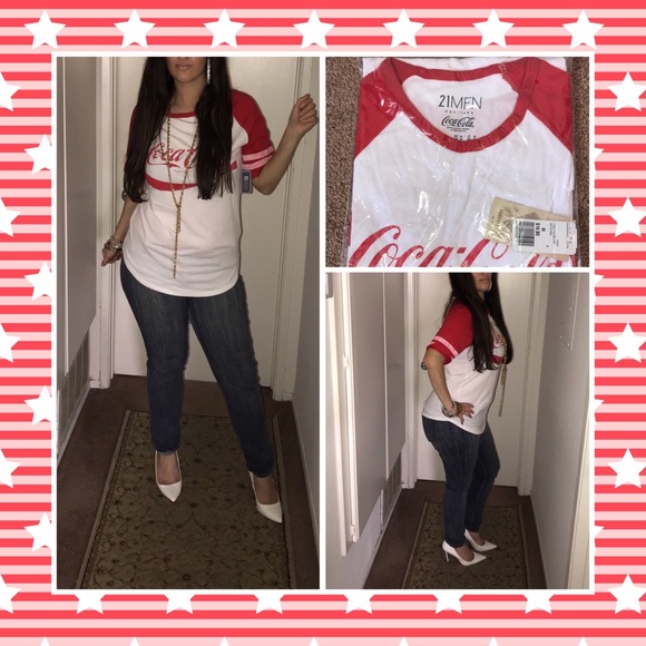 21men Tops - SOLDRed and white Mens coca-cola t-shirt  sz M